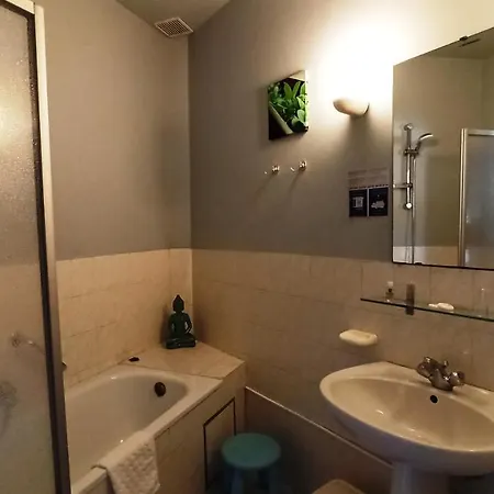 Отель Le